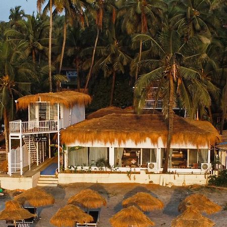 Aqua Beach Stays Ashwem Mandrem Bagian luar foto