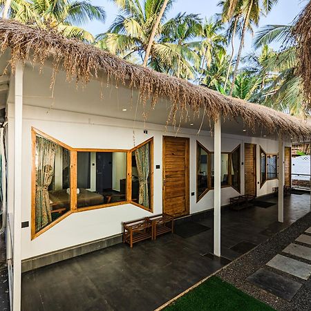Aqua Beach Stays Ashwem Mandrem Bagian luar foto