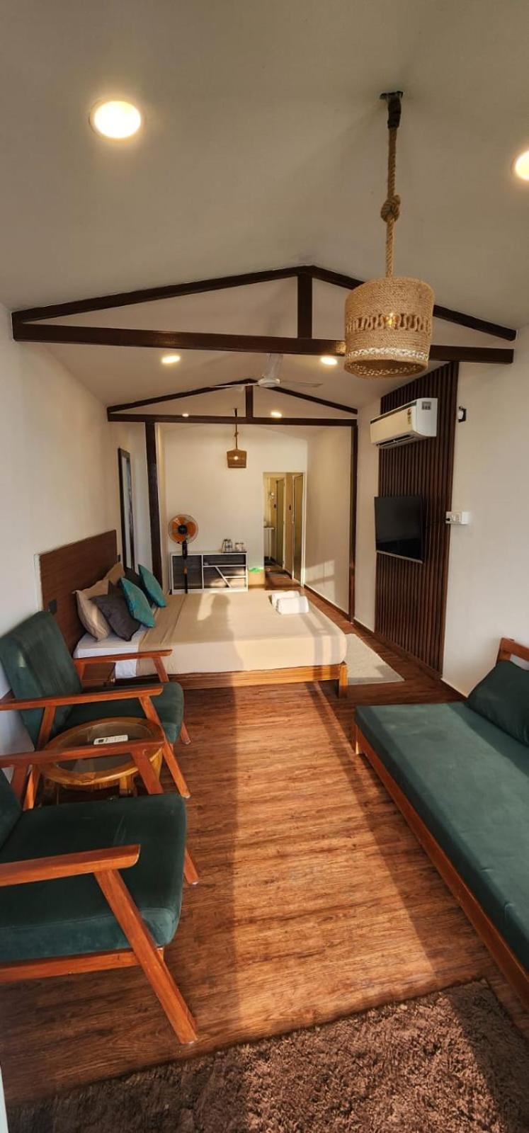 Aqua Beach Stays Ashwem Mandrem Bagian luar foto